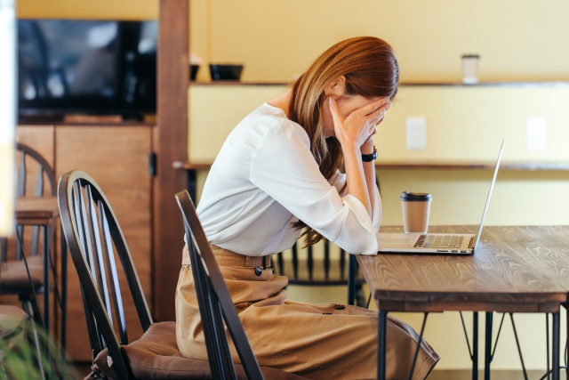 ネット副業業界ではなぜ高額教材でも成果が出ないのか？